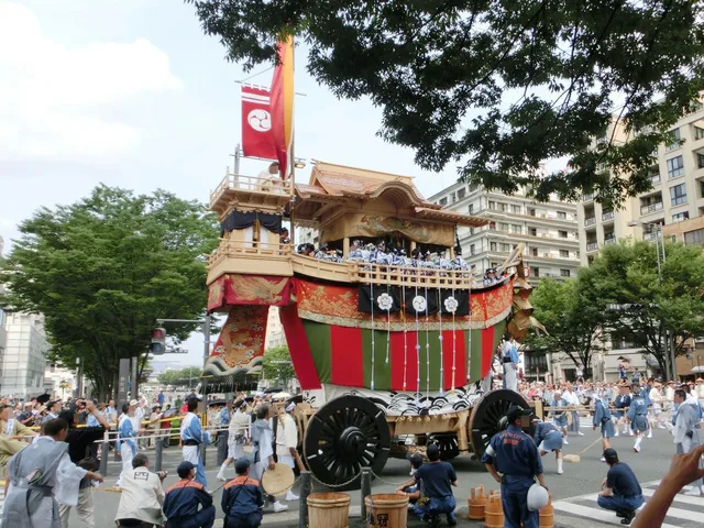 祇園祭・後祭のしんがりを務める大船鉾