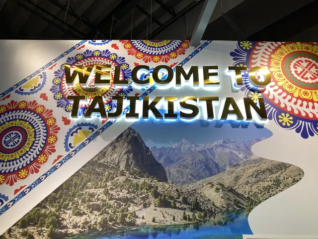 タジキスタン館のWELCOME TO TAJIKISTANのLEDサイン