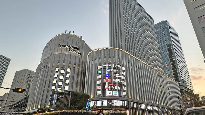 ヨドバシ梅田とヨドバシ梅田タワー